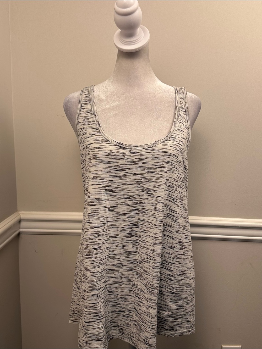 lululemon athletica Gray & White Space-Dye Scoop Neck Tank